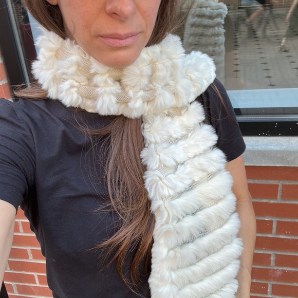 BCBG Fur Scarf - Picture 7 of 7